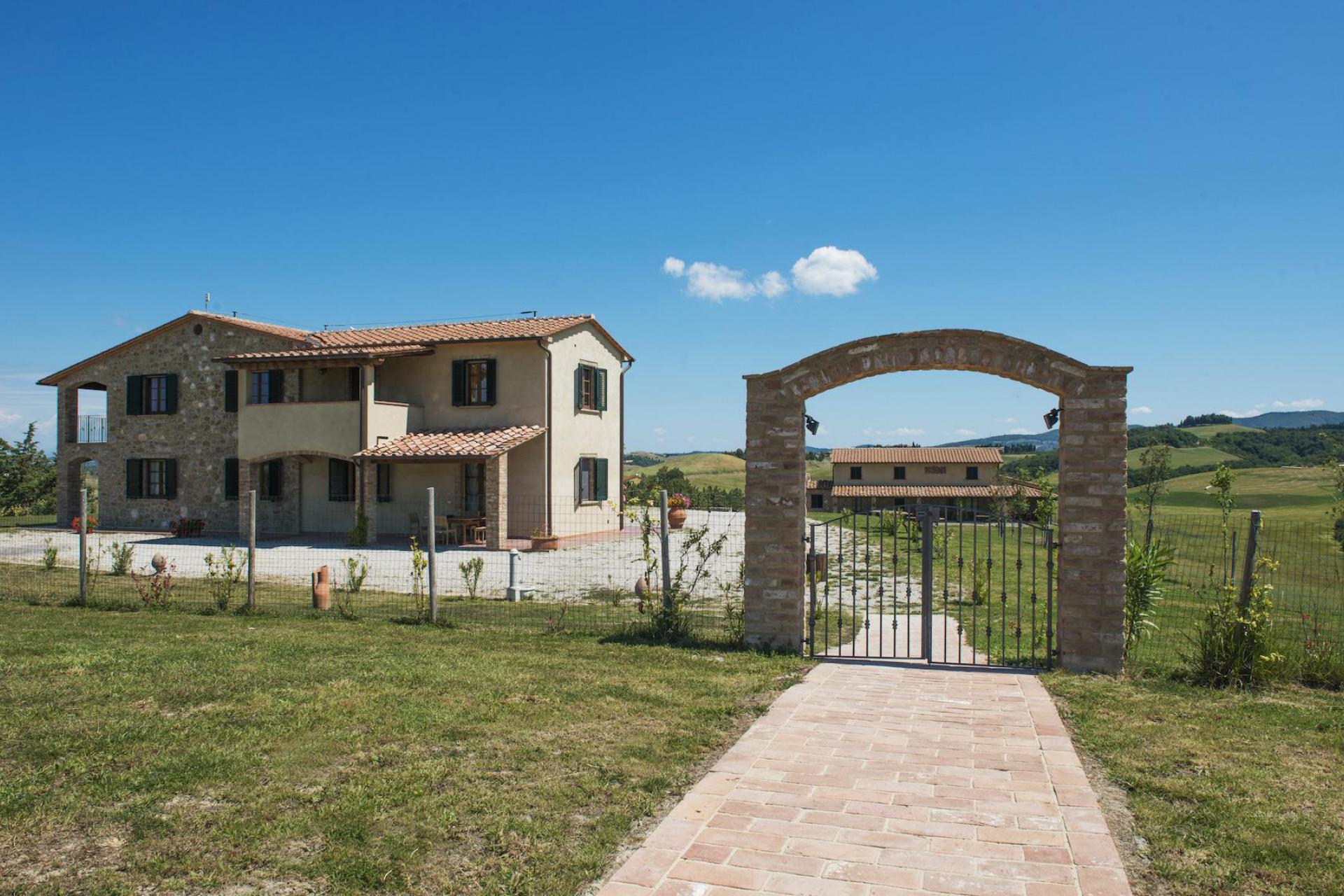 Family-friendly agriturismo Tuscany with lovely pool