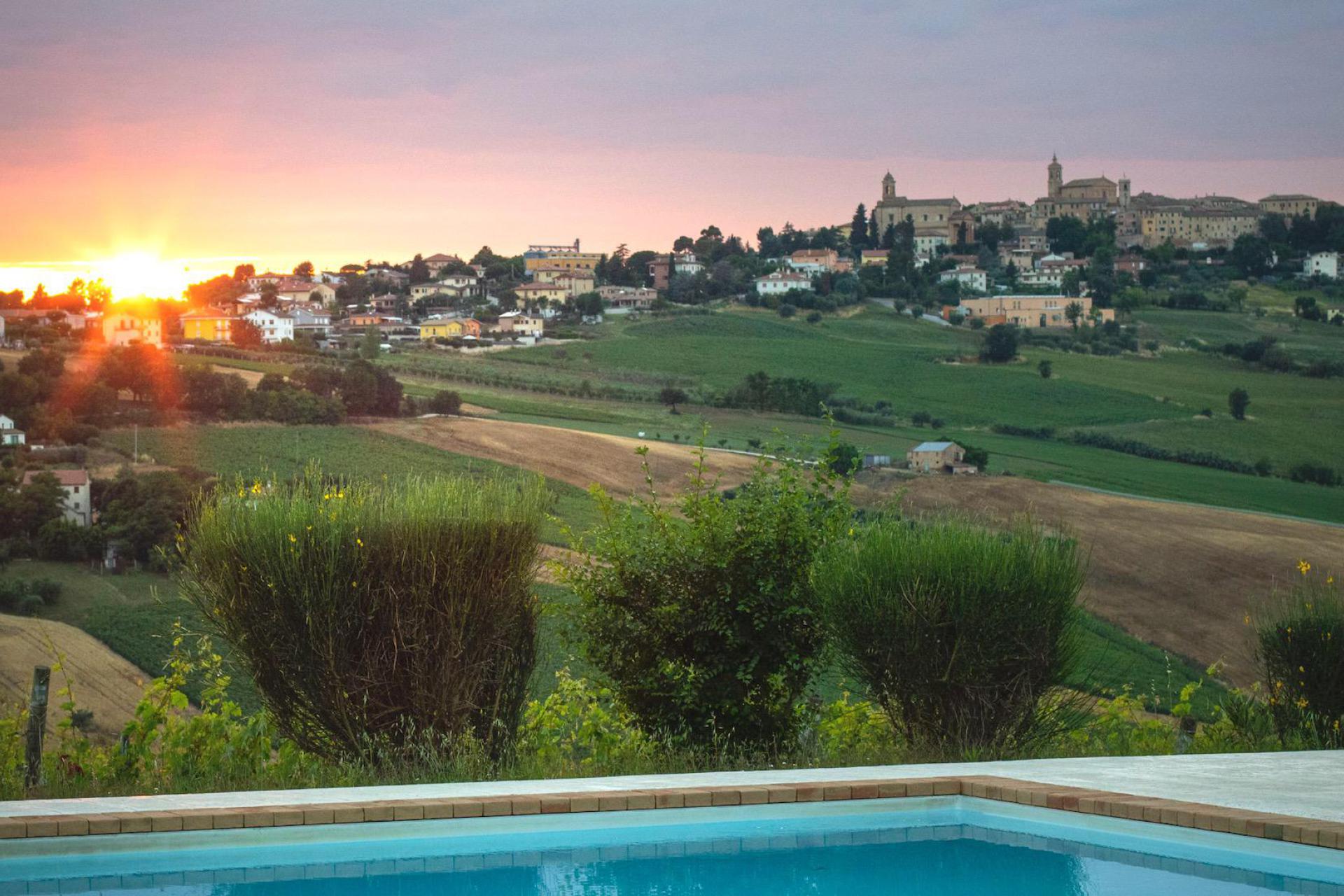 Agriturismo Marche, beautiful rooms and welcoming