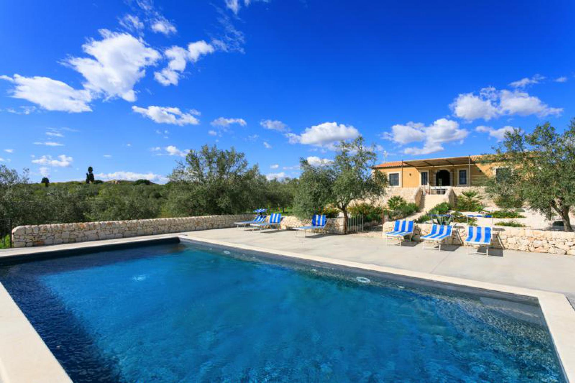 Villa Sicily with private pool and sea view